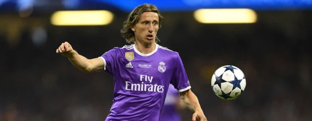 Real Madrid 2016/17 Purple Retro Kit